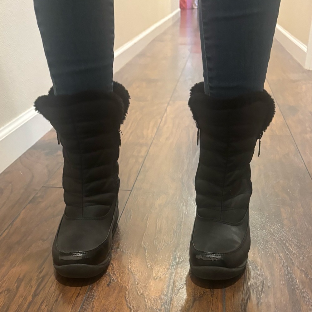 Totes Black Winter Boots for Women size 6